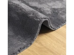 Alfombra HUARTE de pelo corto suave y lavable en color antracita 60x110cm