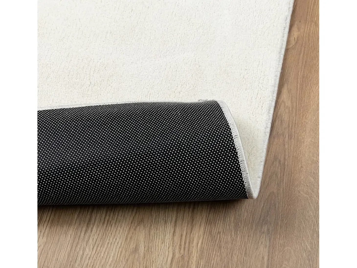 Alfombra OVIEDO de pelo corto color crema 160x230 cm