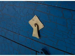 Aparador con multiples puertas y cajones azul