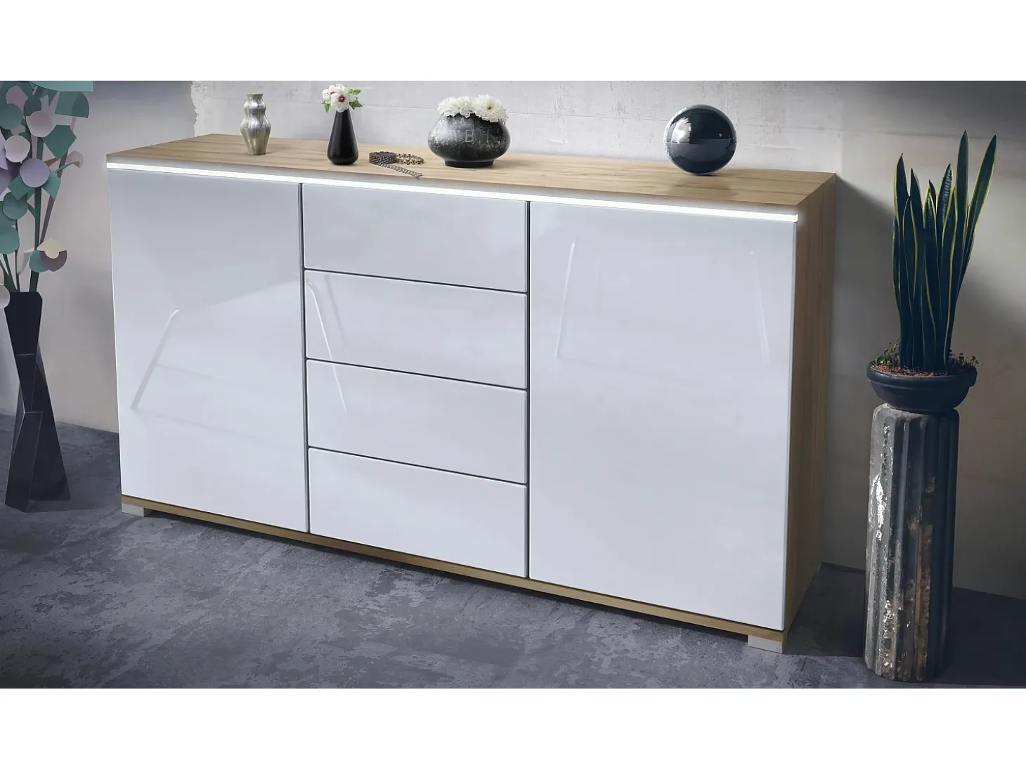 Aparador Faro V1 – Mueble con 2 Puertas y 4 Cajones, Armario con Tira de Luz LED, Roble Evoke / blanco de alto brillo (138,5 x 75,5 x 35)