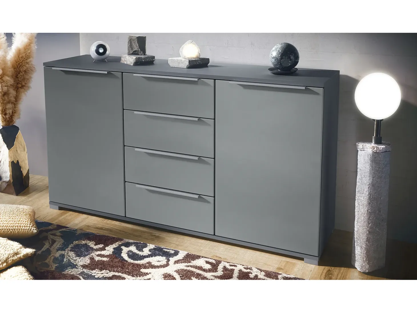 Aparador Linio V1, Mueble con 2 puertas y 4 cajones, antracita mate / grafito satinado (138,5 x 75,5 x 35 cm)