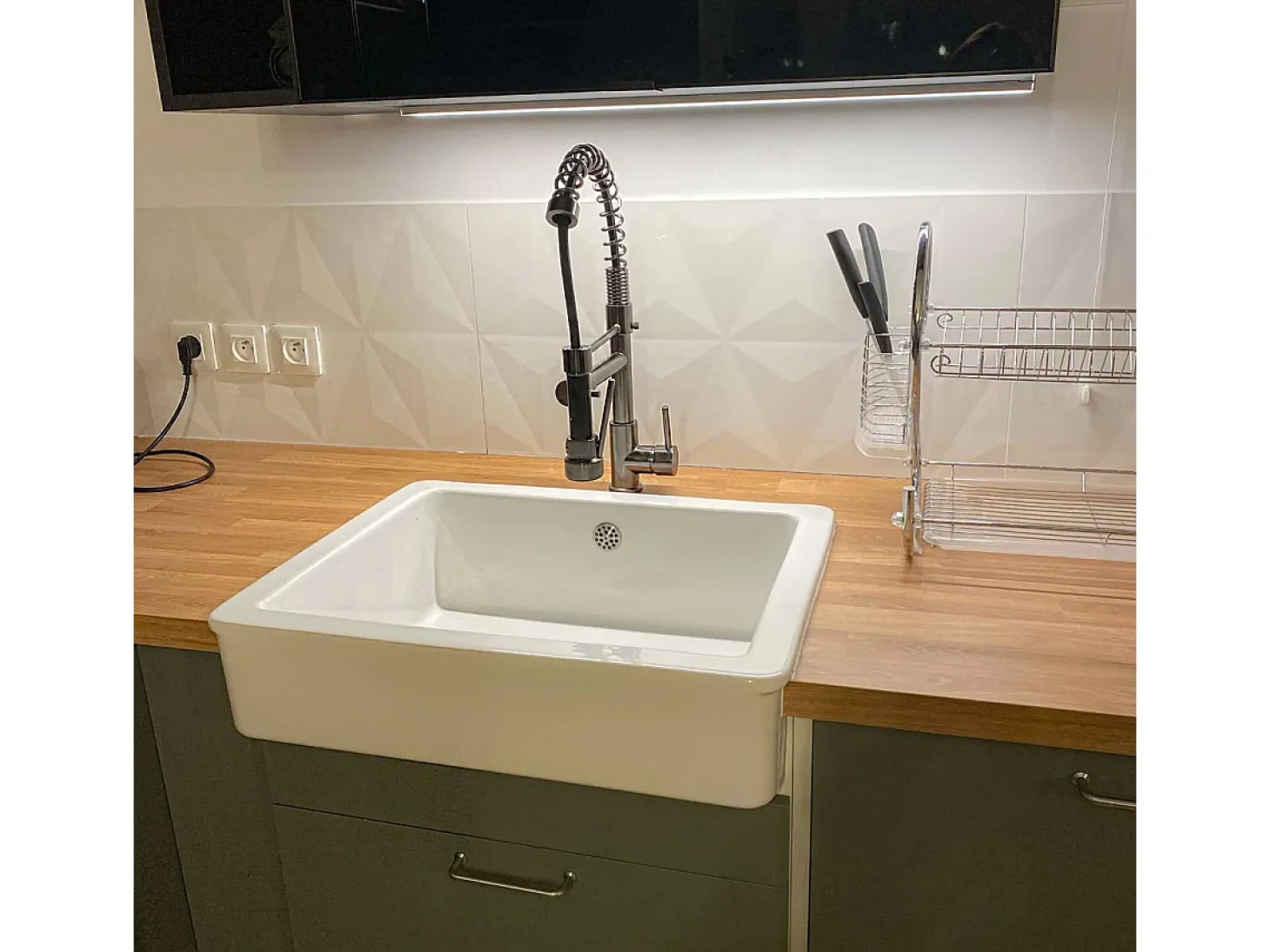 Big Pro Mezclador de fregadero con rociador móvil gris metalizado Essebagno