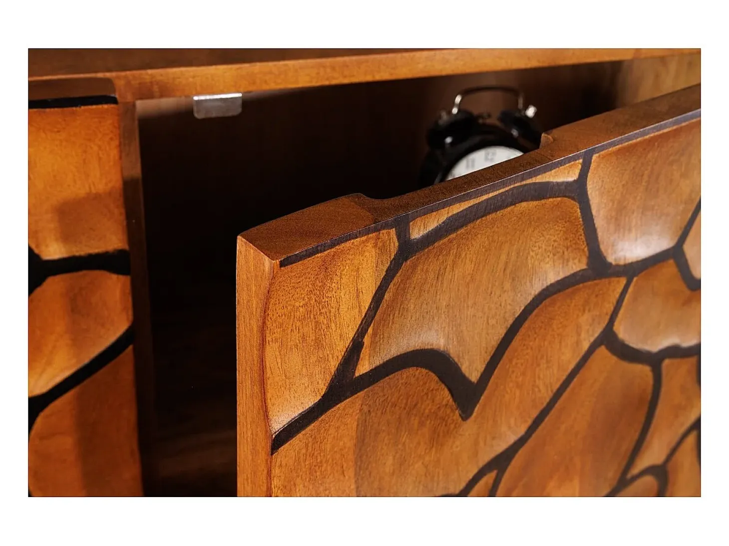 Buffet TERRAKAN 180 cm – Madera Maciza de Mango Marrón – Frente Tallado 3D