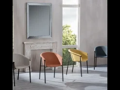 Conjunto de 4 elegantes sillas modernas 