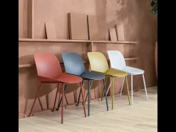 Conjunto de 4 sillas modernas de polipropileno gris 