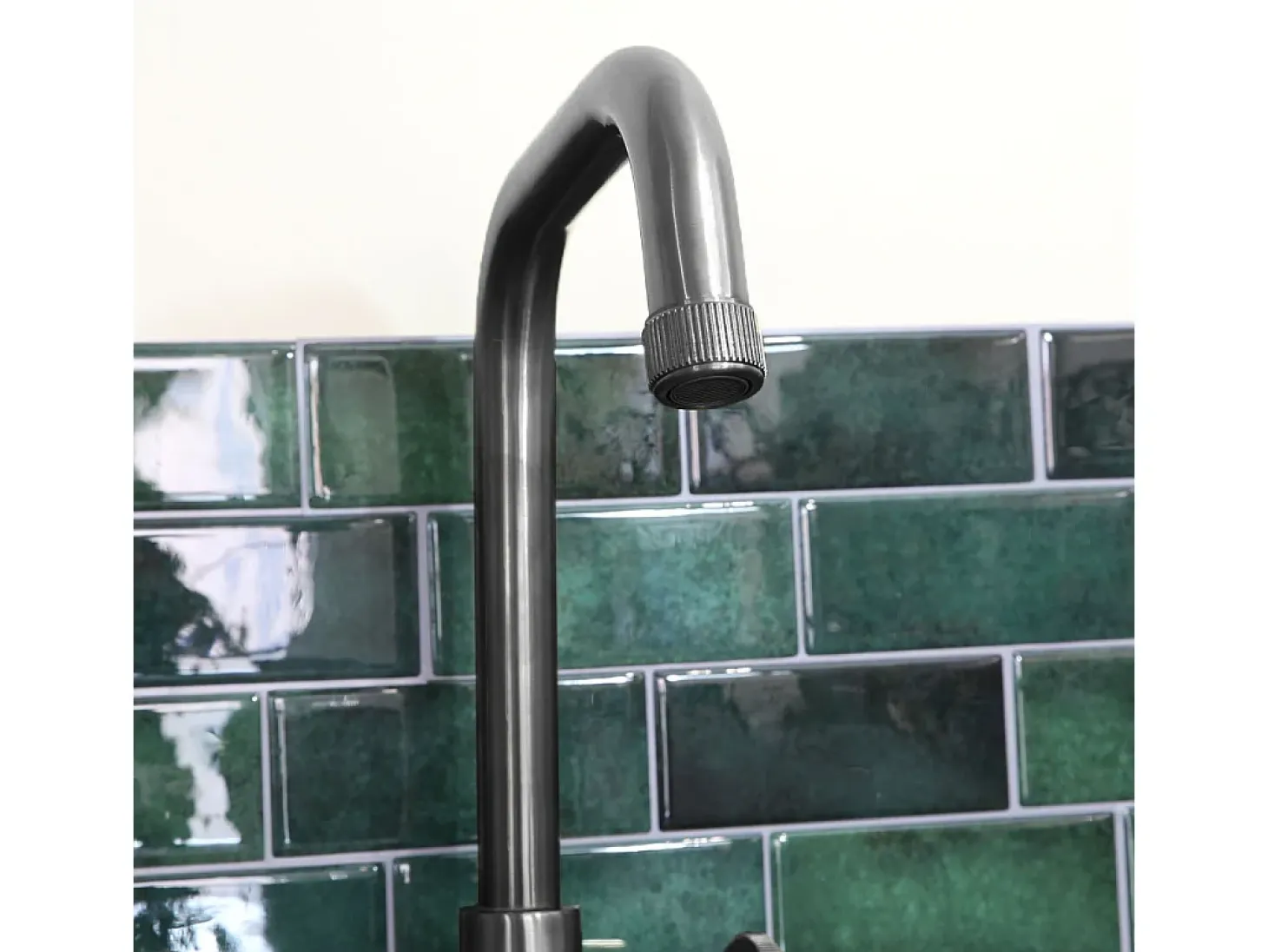 Indus mezclador para fregadero gris metalizado Essebagno