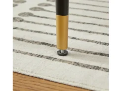 Juego de 2 sillas con patas de altura regulable - Tela beige - Estructura de metal