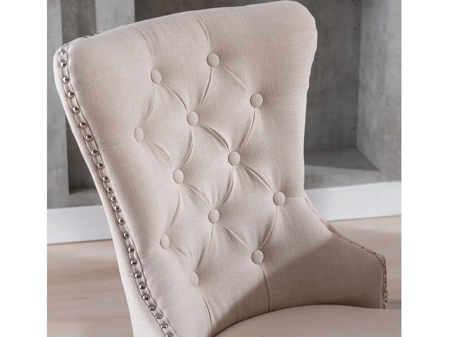 Juego de 2 sillas de comedor de lino con patas de roble, botones decorativos y tachuelas cromadas. Ideal para cocina, salón o salón, color beige (50 x 54 x 97 cm).