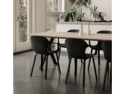 Juego de 4 sillas de comedor con diseño contemporáneo Corto - Negro