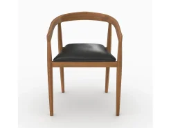 Lote de 2 sillas de madera de teca barnizada y asiento de cuero negro - Bali