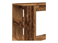 Mesa de bar con estantes de madera vieja de ingeniería de madera