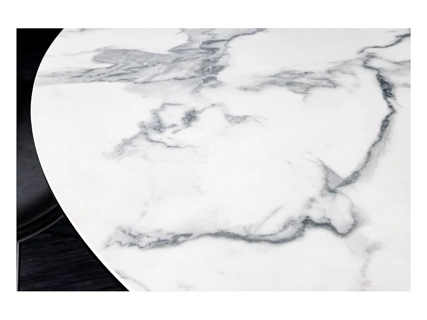 Mesa de comedor BAUMA 120 cm – Tablero redondo de cerámica efecto mármol blanco y patas de metal – Estilo moderno chic