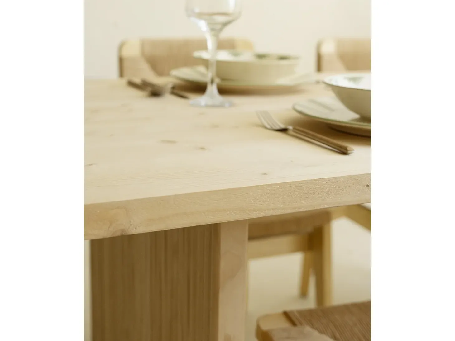 Mesa de comedor de madera de pino maciza rectangular con patas ranuradas Decowood de 180x80cm en tono natural - BALI - DECOWOOD