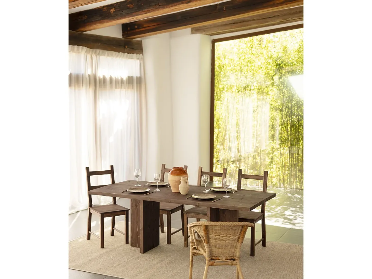 Mesa de comedor de madera maciza en tono nogal 180x75cm - TENA - DECOWOOD