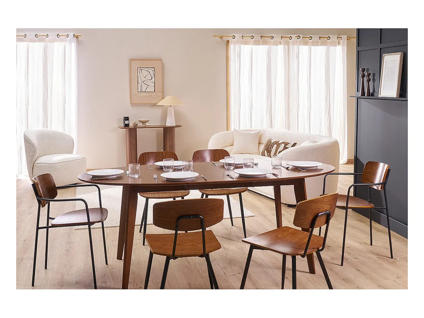 Mesa de comedor extensible diseño nogal L150-200 MARIK