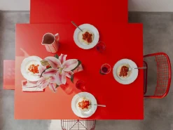 Mesa de comedor rectangular tablero laminado de 3cm rojo llama 90x120