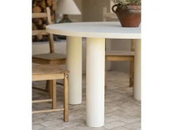 Mesa de comedor redonda de microcemento en tono blanco roto DECOWOOD de Ø160x75cm - LUCÍA - DECOWOOD