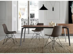 Mesa de comedor Zeuka de madera de nogal y patas de metal negro 180 cm