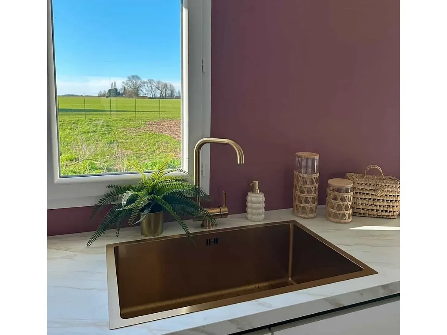 New Oslo mezclador para fregadero abatible oro cepillado Essebagno