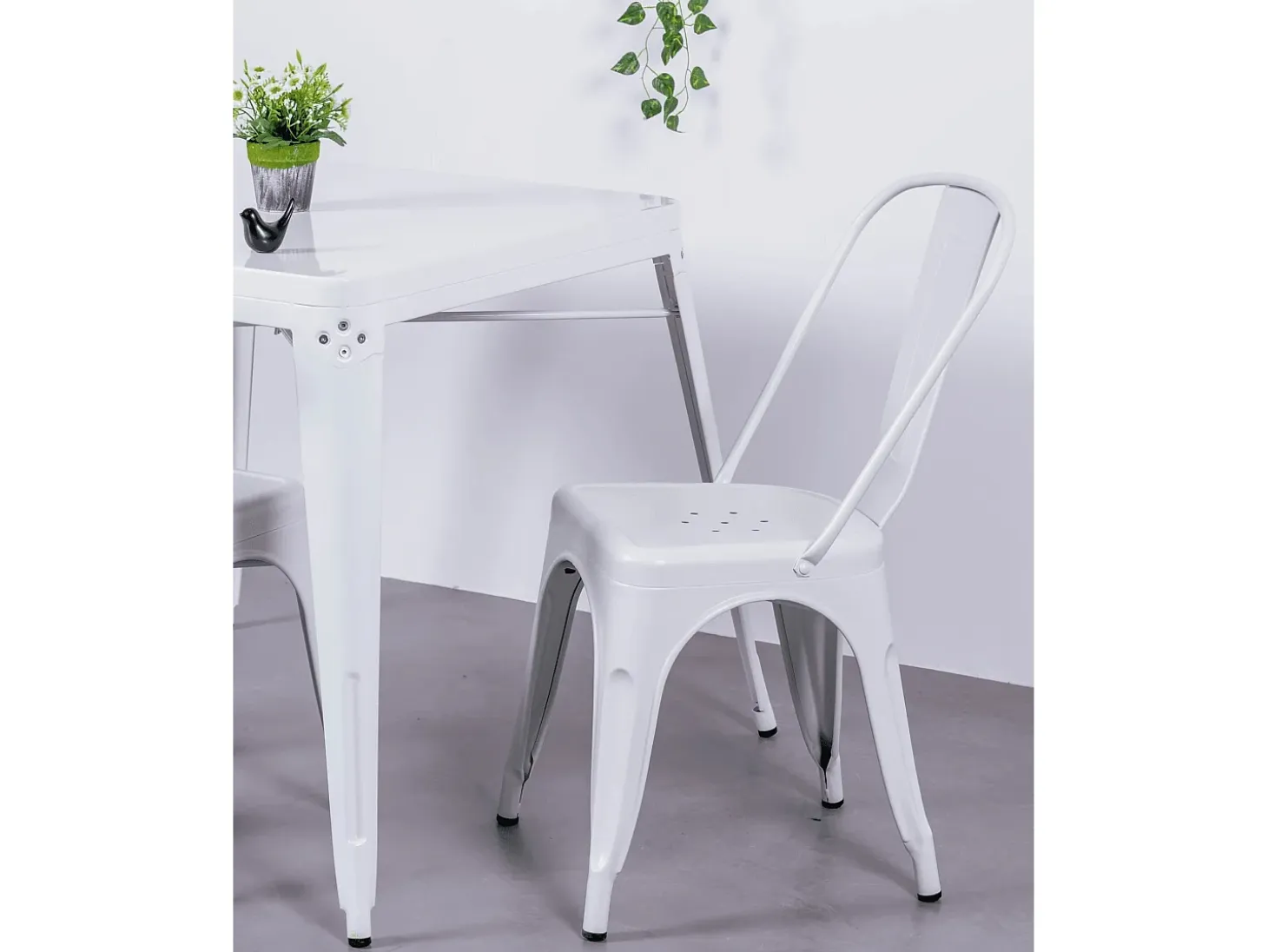 Pack de 4 sillas metálicas apilables - Bistro - Blanco