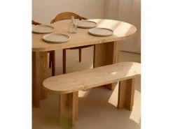Pack de mesa de comedor de 180x80cm y banco de 140x45cm de madera maciza de abeto Decowood en tono roble medio - TOKYO - DECOWOOD