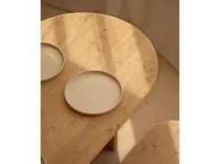 Pack de mesa de comedor de 180x80cm y banco de 140x45cm de madera maciza de abeto Decowood en tono roble medio - TOKYO - DECOWOOD