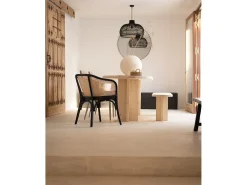 Pack de mesa de comedor de 160x78cm y banco de 120x45cm de madera maciza de abeto Decowood en tono natural - TOKYO - DECOWOOD