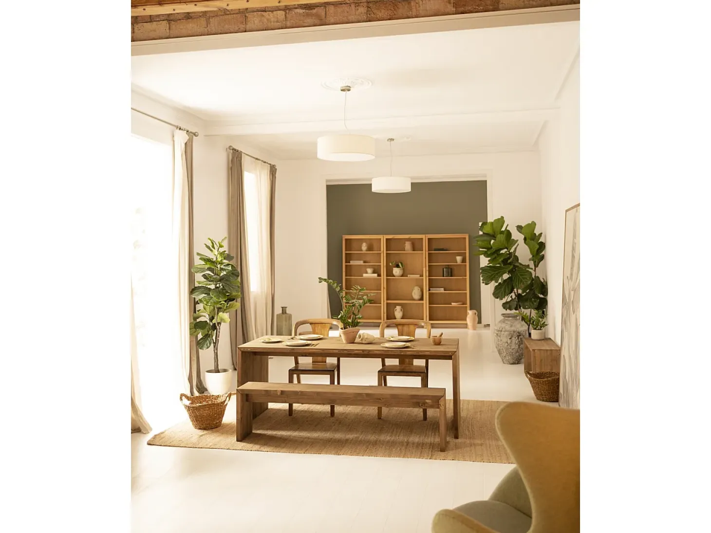 Pack mesa de comedor de 120x75cm y 4 taburetes de 50x45cm rectangulares de madera de abeto maciza Decowood en tono roble oscuro - TELVA - DECOWOOD