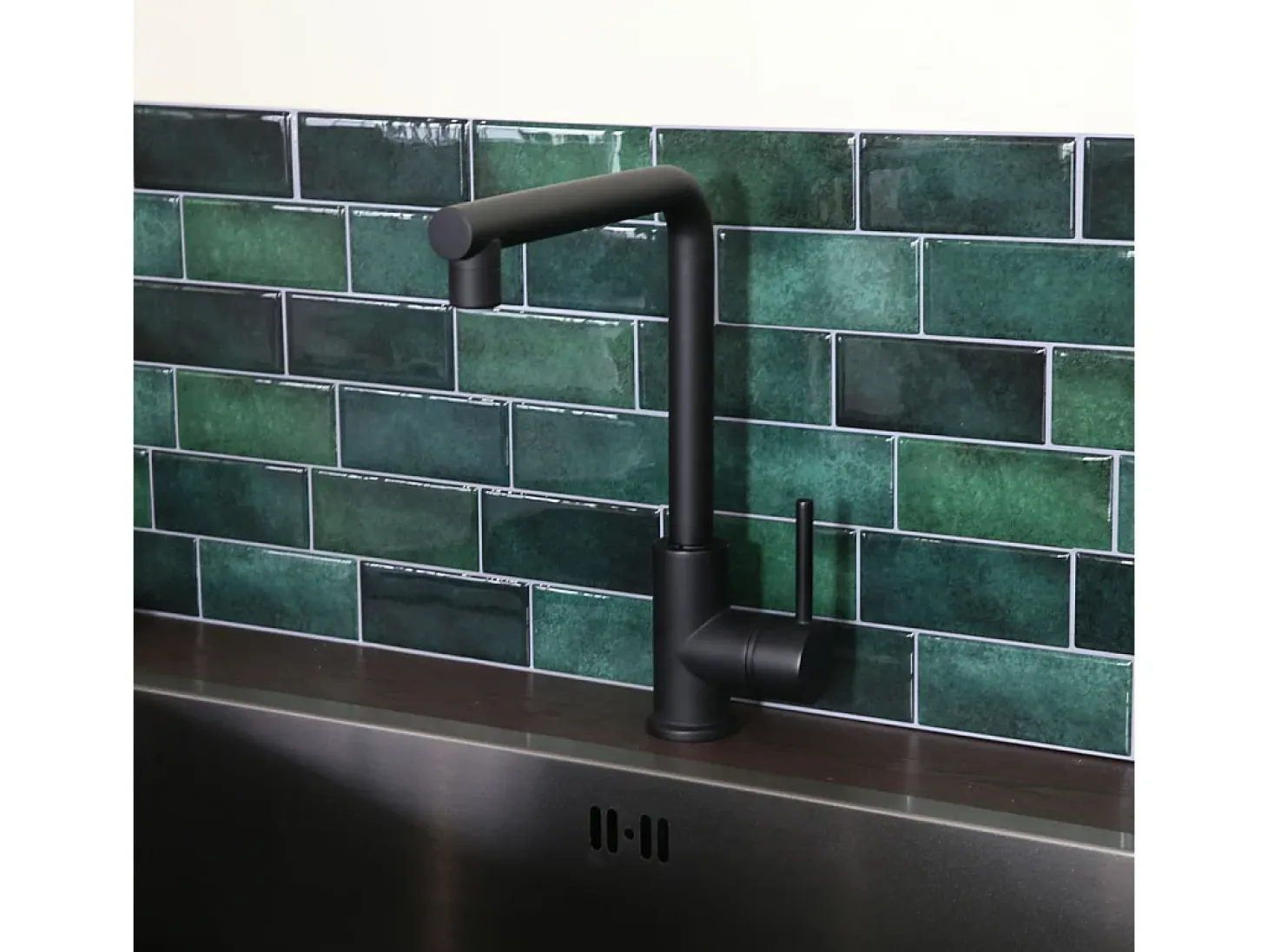 Pure II mezclador para fregadero negro Essebagno