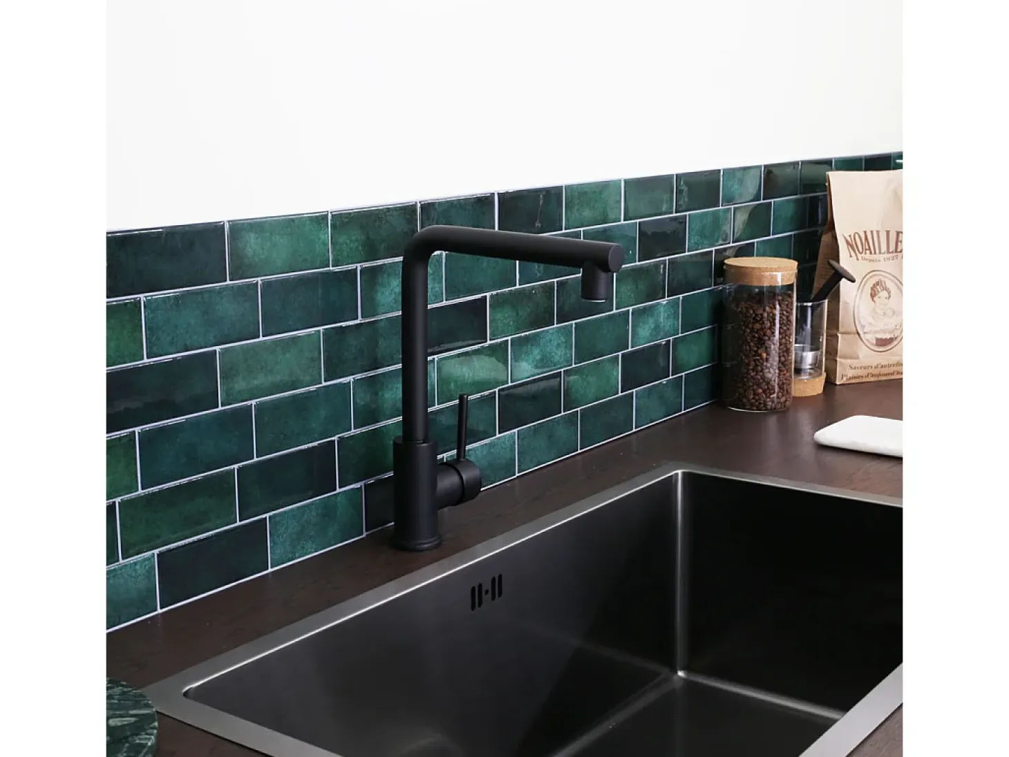 Pure II mezclador para fregadero negro Essebagno
