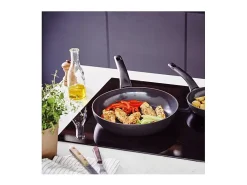 Sartén de 20 cm Kuro Beka de fundición de aluminio con recubrimiento cerámico antiadherente de titanio, compatible con todo tipo de fuegos