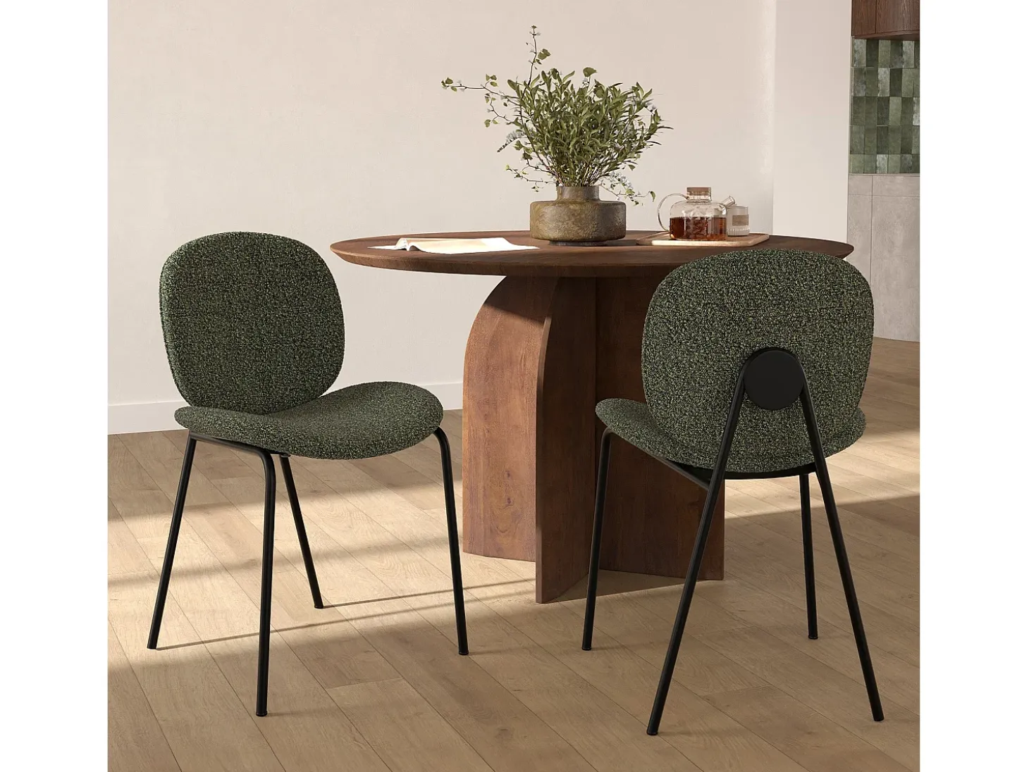 Set de 2 sillas en tejido bouclé verde y patas de metal negro - Iris