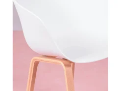 Silla con asiento de plástico y patas de madera de haya - Daxer - Blanco