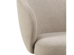 Silla de comedor Darlene con reposabrazos tela beige.
