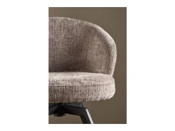 Silla de comedor Darlene con reposabrazos chenilla marrón.