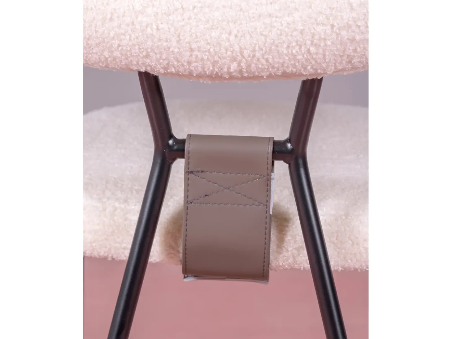 Silla de diseño tapizada en bouclé y patas de acerlo lacado - Oxford - Blanco
