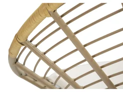 Silla de metal y ratán con cojín blanco boho chic Panama