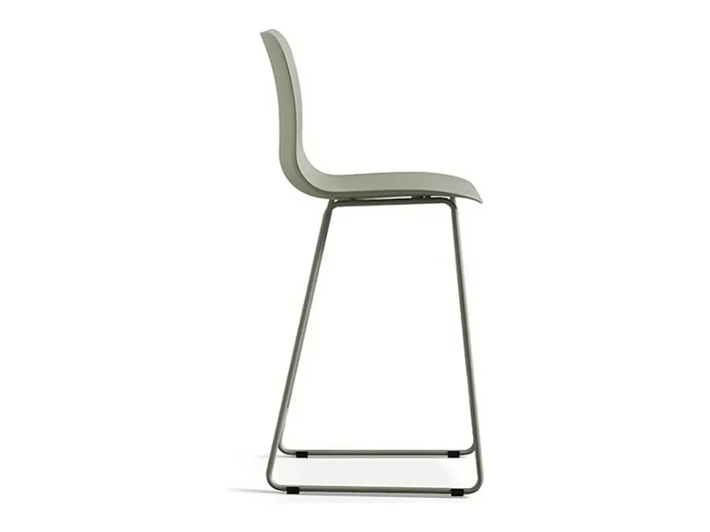 Silla de mostrador MARIO – PP verde grisáceo – Patas de metal – Altura 100,5 cm – Estilo moderno