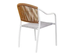 Silla de ratán blanca
