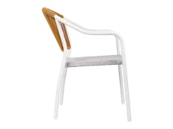 Silla de ratán blanca