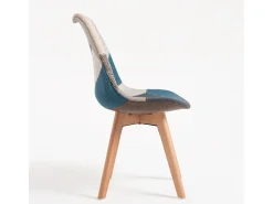 Silla de tela patchwork azul Kaby con patas de haya maciza clara