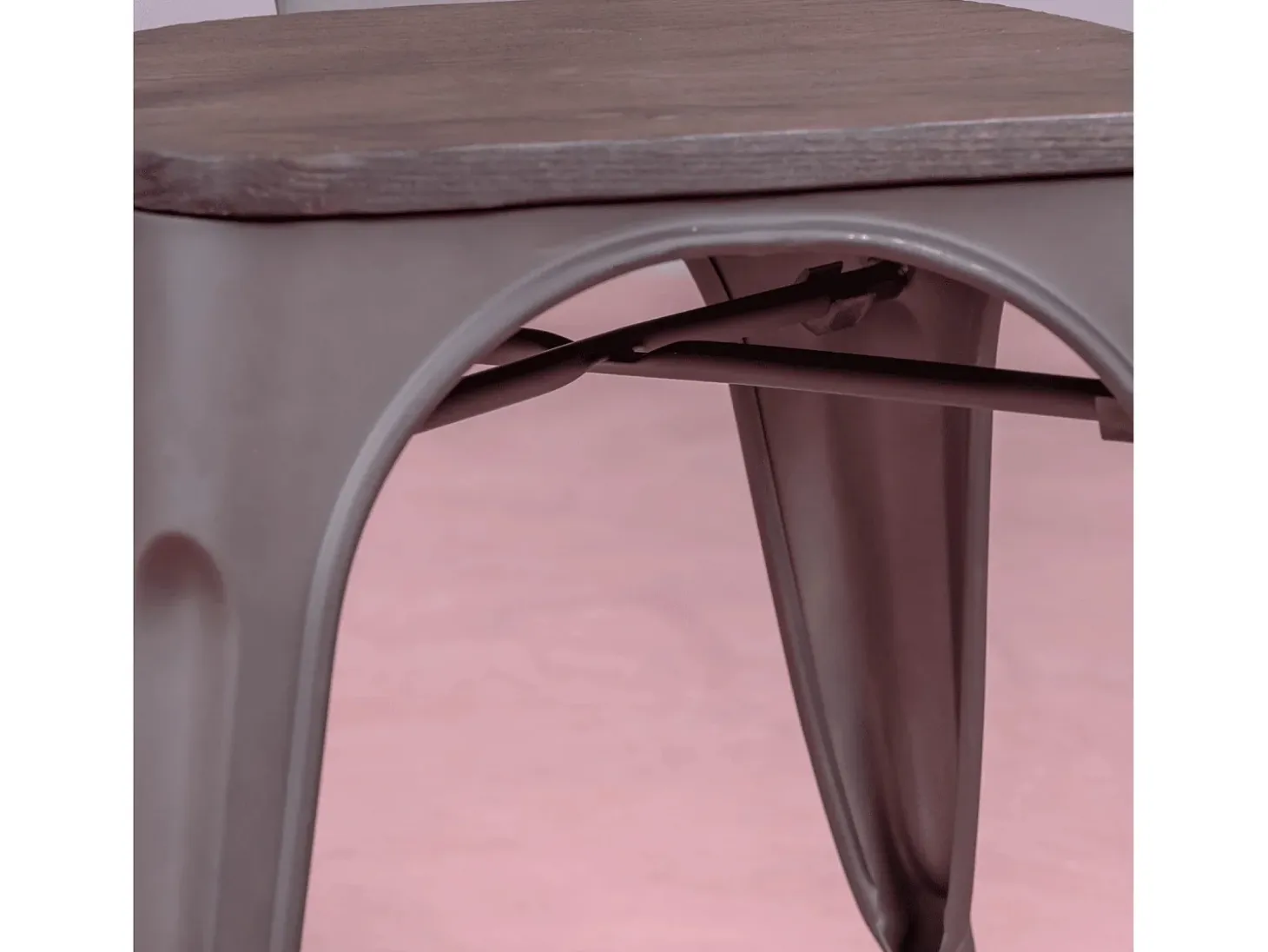 Silla industrial envejecida con reposabrazos y asiento de madera - Bistro - Antique