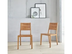 Silla moderna de madera de teca maciza