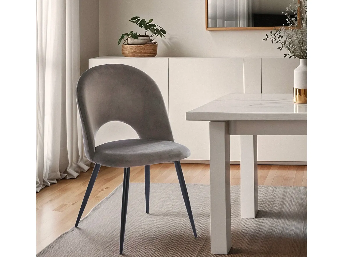 Silla moderna de terciopelo y acolchada para salón-comedor y cocina Zarda - Beige