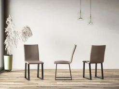 Silla moderna Tiroz de piel sintética y patas de metal antracita-Color Gris antracita