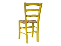 Silla veneciana amarilla de madera con asiento de paja de arroz