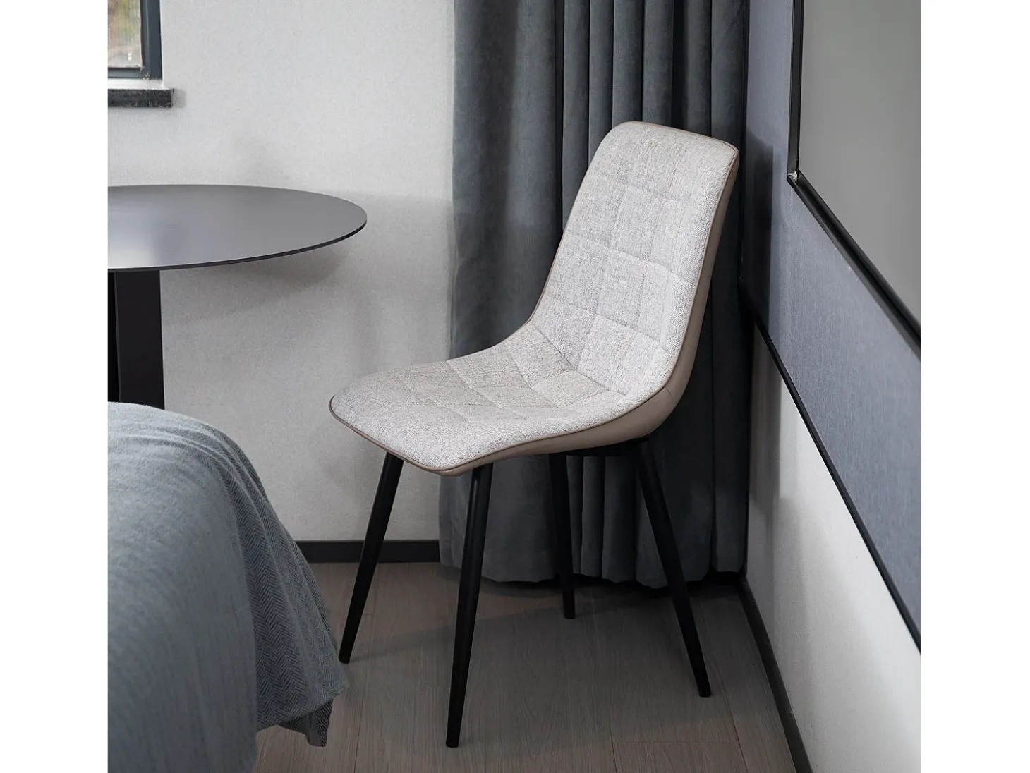 sillas de comedor con estructura de metal, tela de lino y símil piel, cómodas y modernas, color gris (47x44x89 cm)