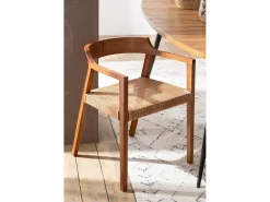 Sillón de roble SUKA: elegancia natural y encanto artesanal-Color Marrón