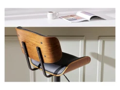 Taburete de cocina de diseño regulable negro con madera oscura BASILE