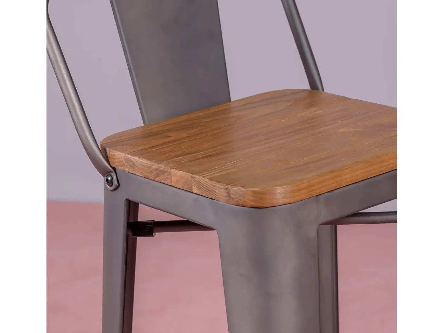 Taburete industrial en acero envejecido con respaldo bajo y asiento de madera - Bistro - Antique